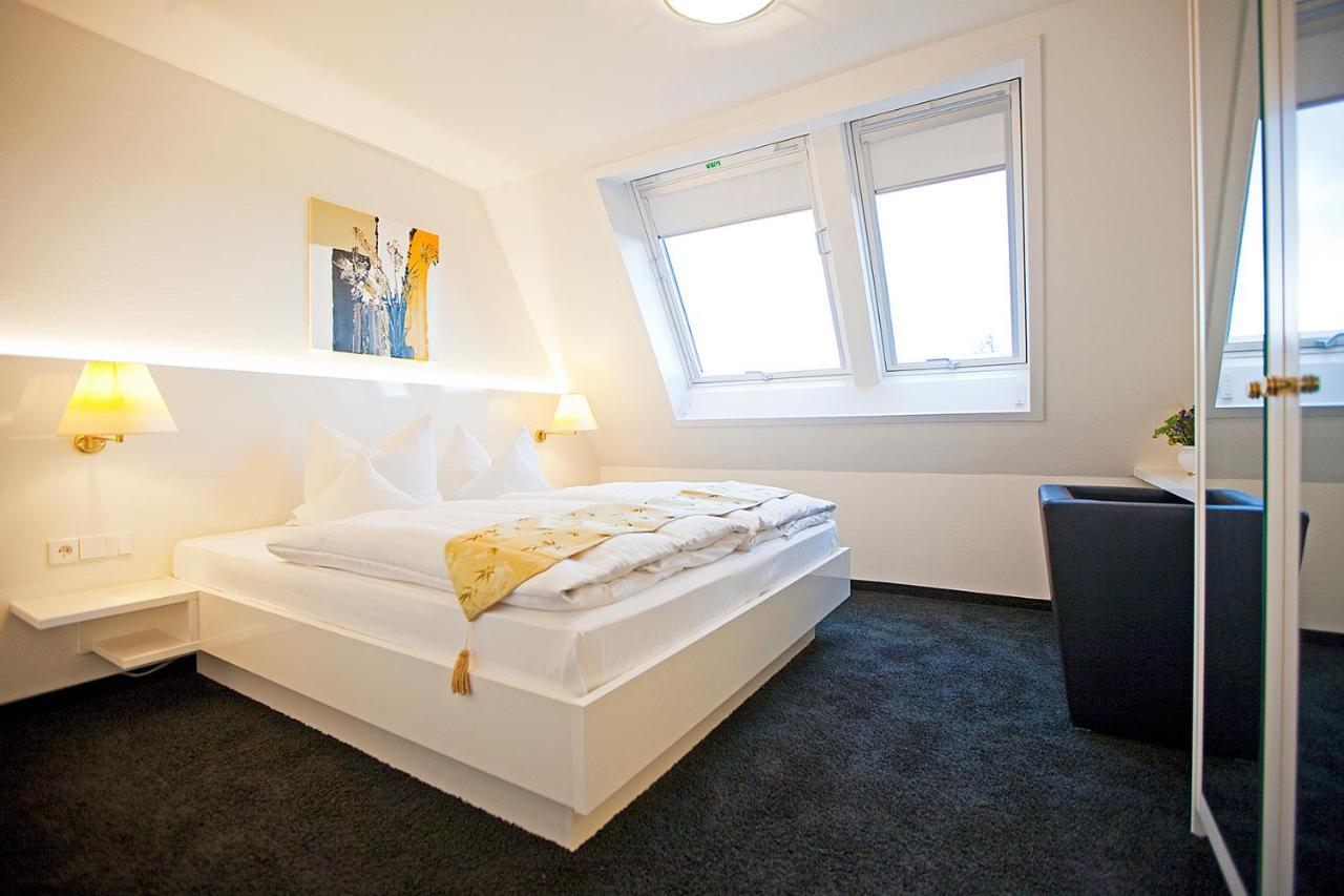 Hotel Krone Ohg แกร์ลิงเงน ห้อง รูปภาพ