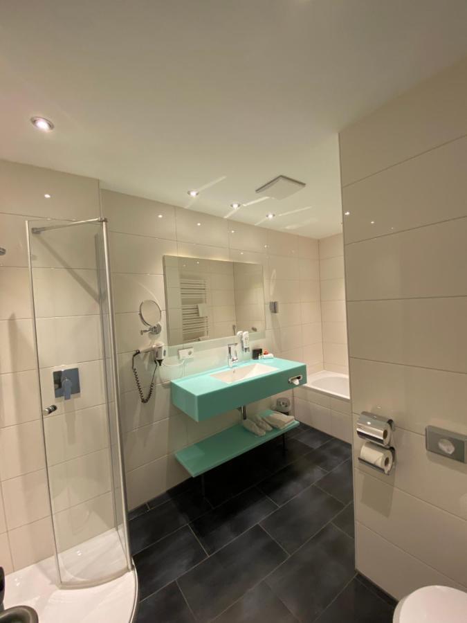 Hotel Krone Ohg แกร์ลิงเงน ภายนอก รูปภาพ