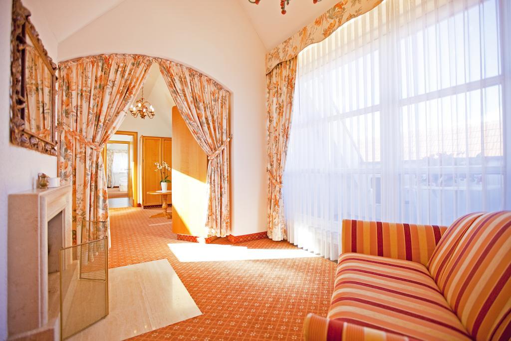 Hotel Krone Ohg แกร์ลิงเงน ห้อง รูปภาพ